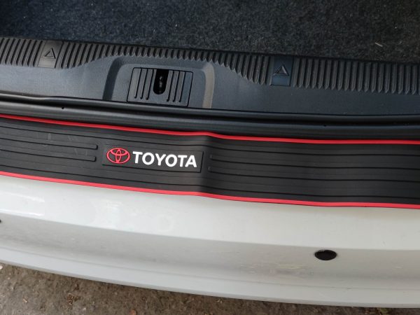 Προστατευτικό λάστιχο πόρτ μπαγκάζ πίσω προφυλακτήρα - Toyota